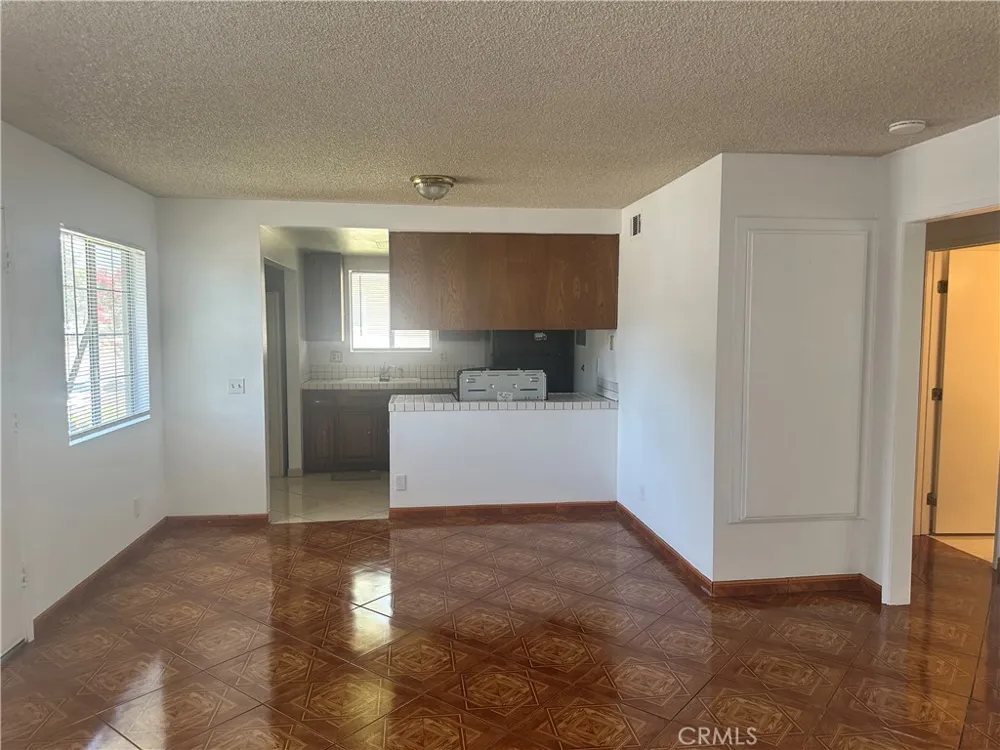 1123 W Sierra Madre Avenue #1 Azusa, CA 91702