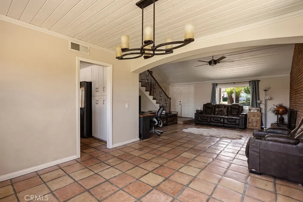 12750 Wilmac Grand Terrace, CA 92313