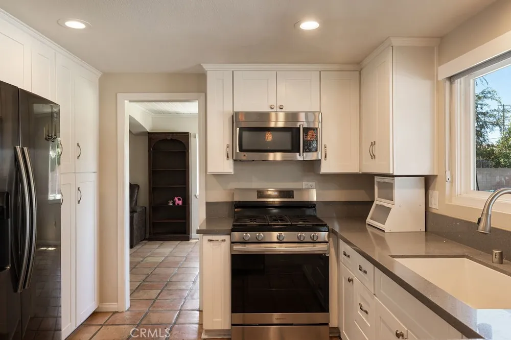 12750 Wilmac Grand Terrace, CA 92313