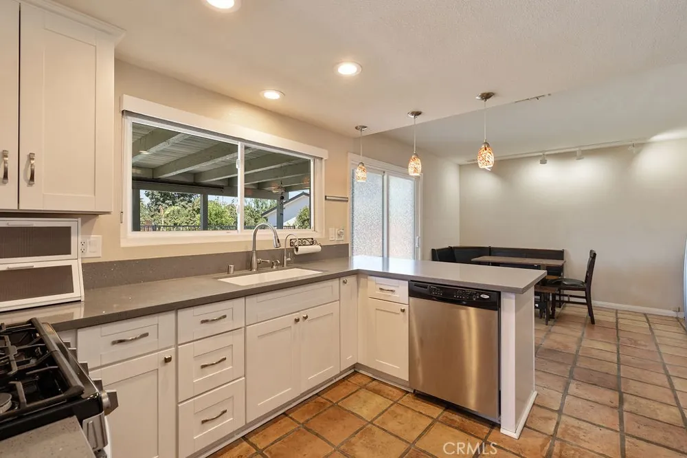 12750 Wilmac Grand Terrace, CA 92313
