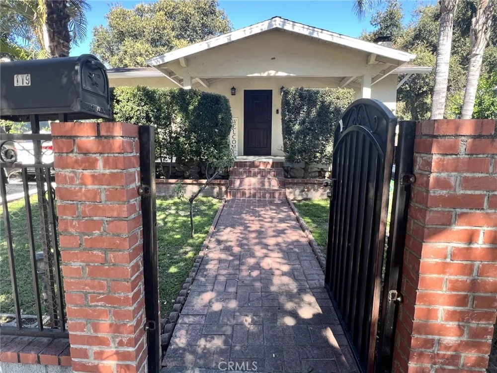 119 W Washington Pasadena, CA 91103