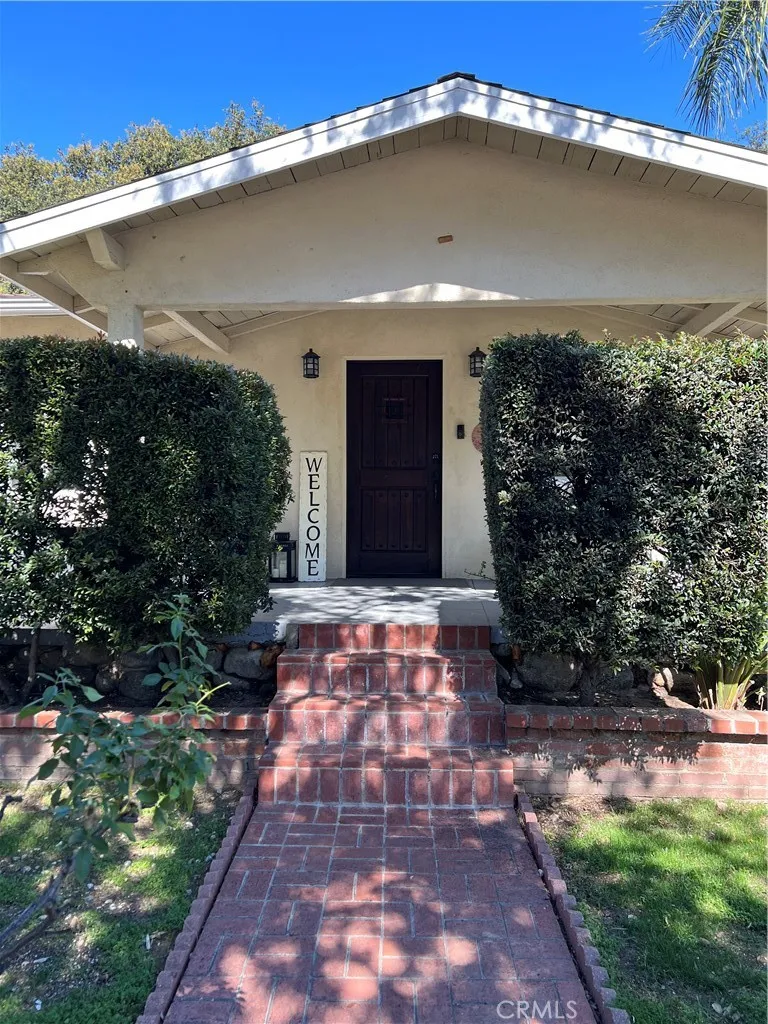 119 W Washington Pasadena, CA 91103
