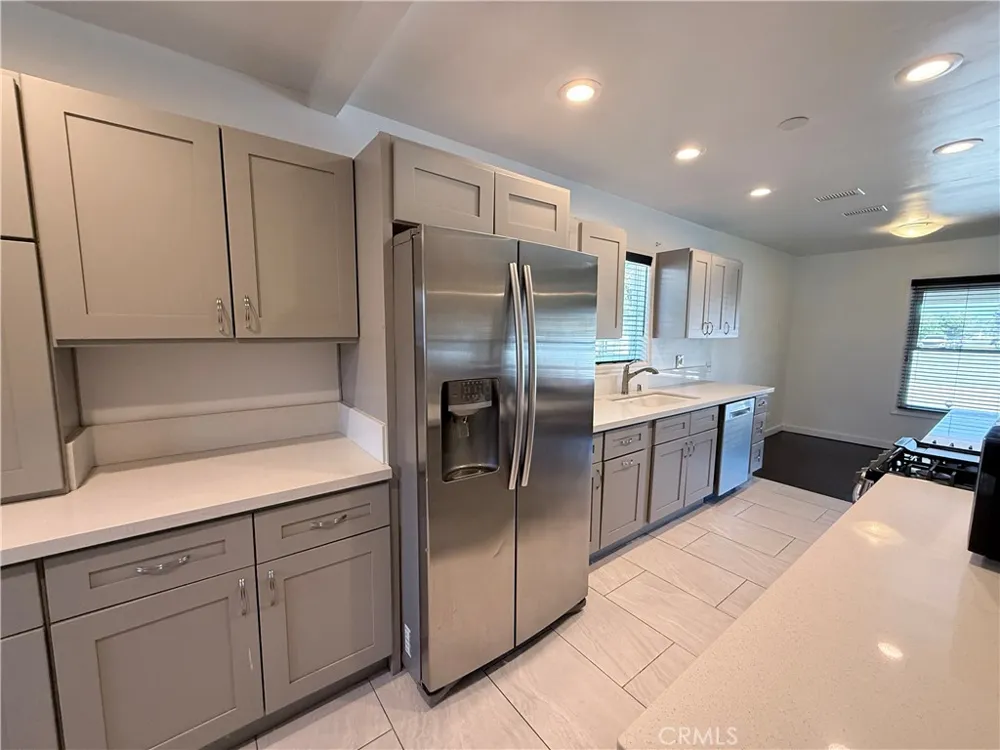 527 San Antonio Avenue Ontario, CA 91762