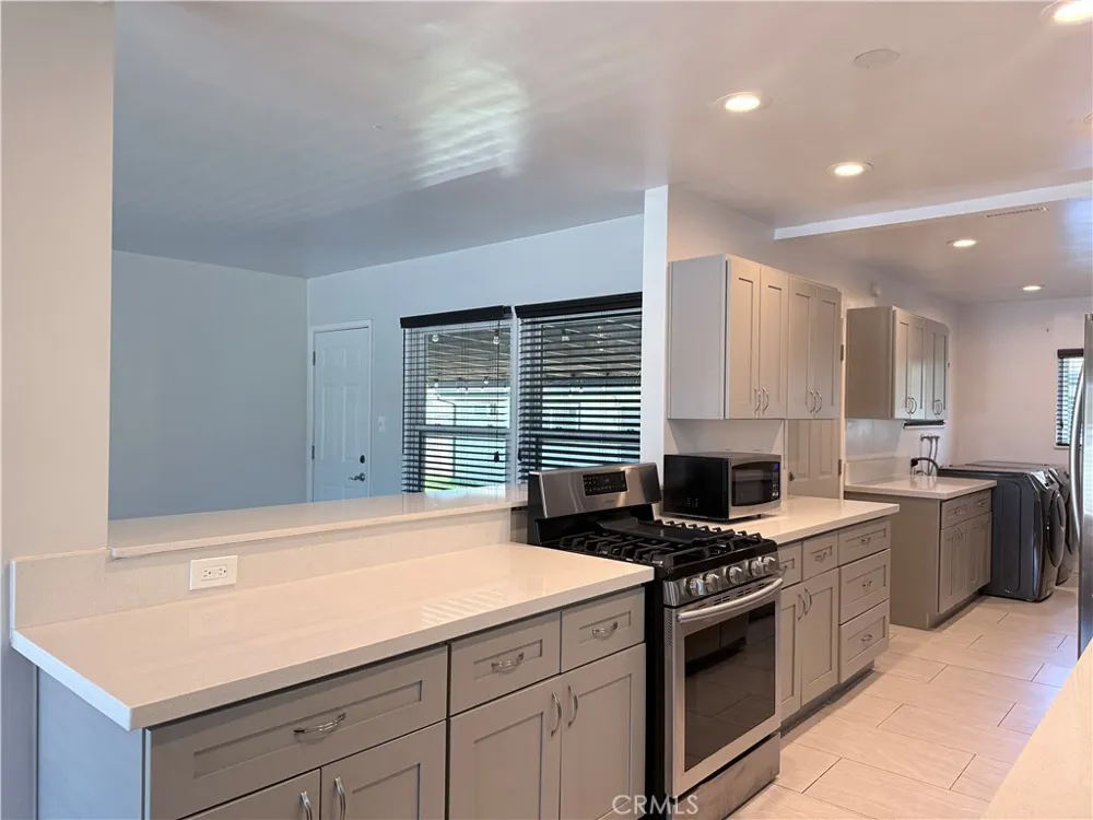 527 San Antonio Avenue Ontario, CA 91762