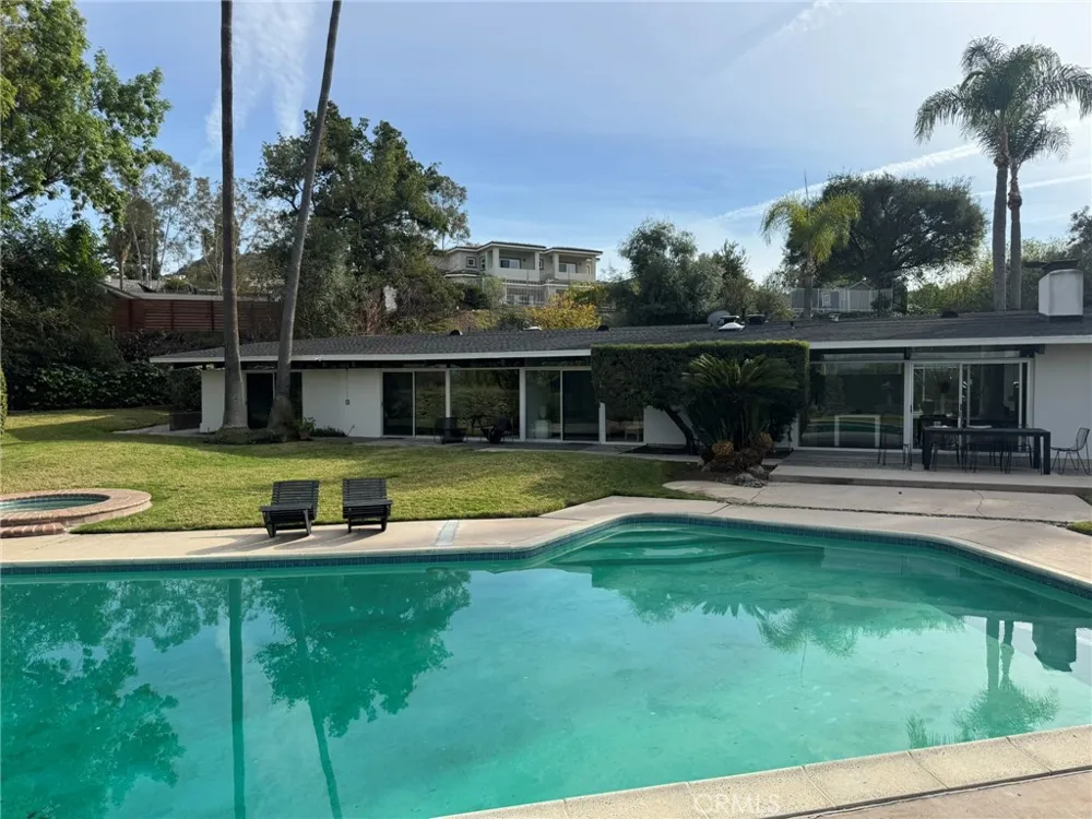 1140 S Serena West Covina, CA 91791