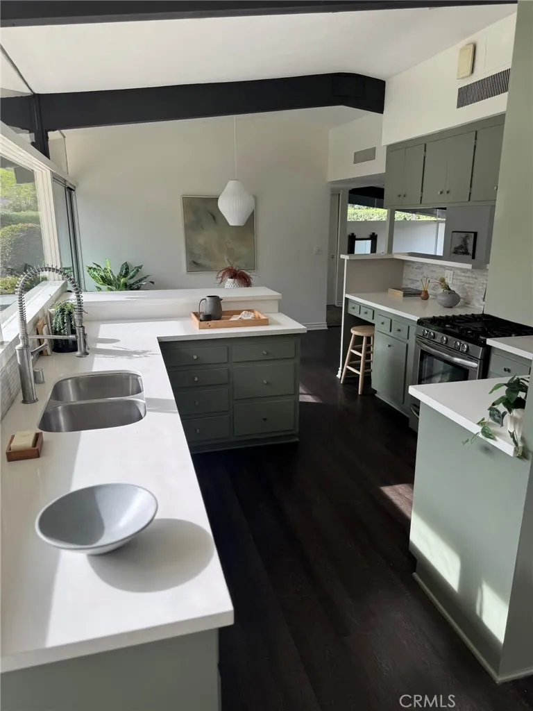 1140 S Serena West Covina, CA 91791