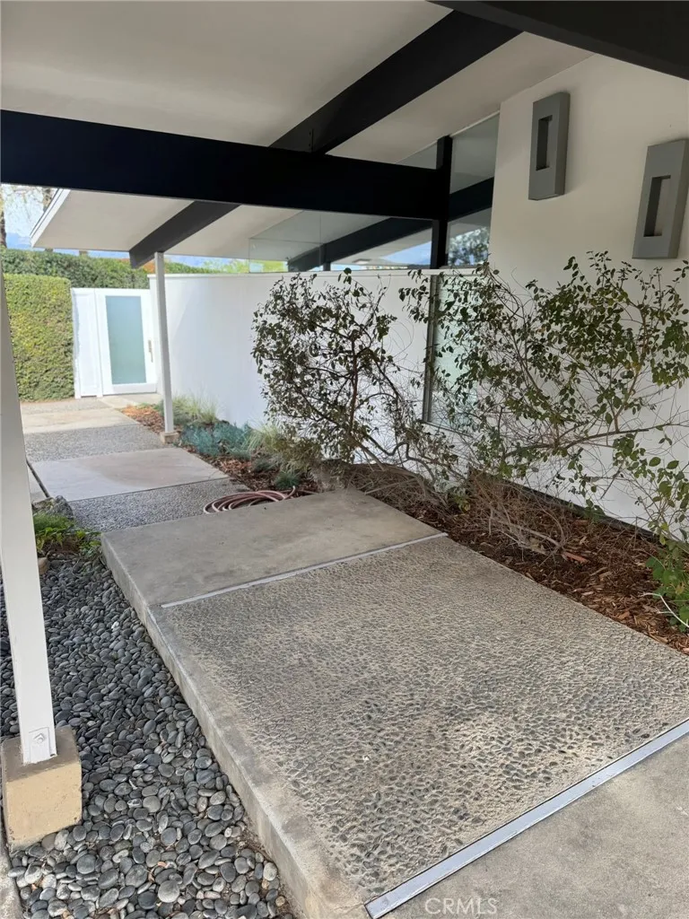 1140 S Serena West Covina, CA 91791