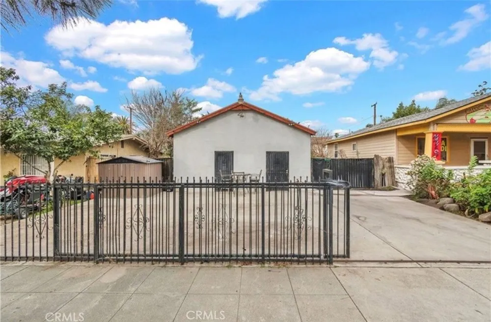 1151 W Mission Pomona, CA 91766