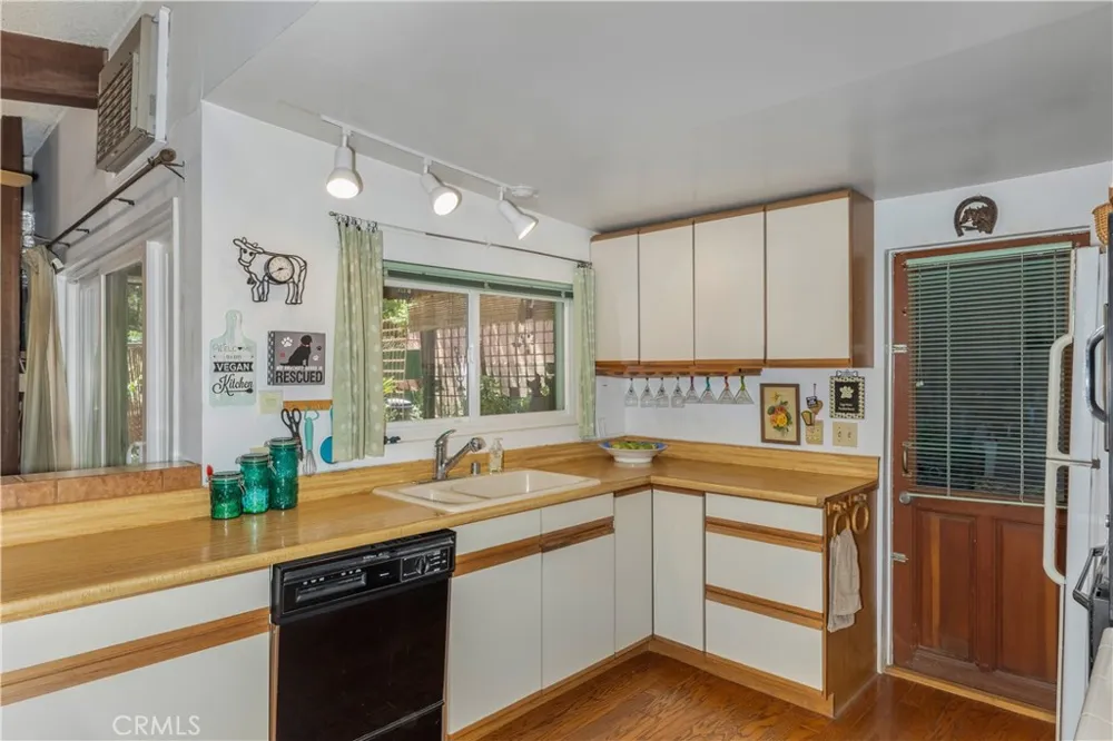 1830 Pasadena Glen Road Pasadena, CA 91107