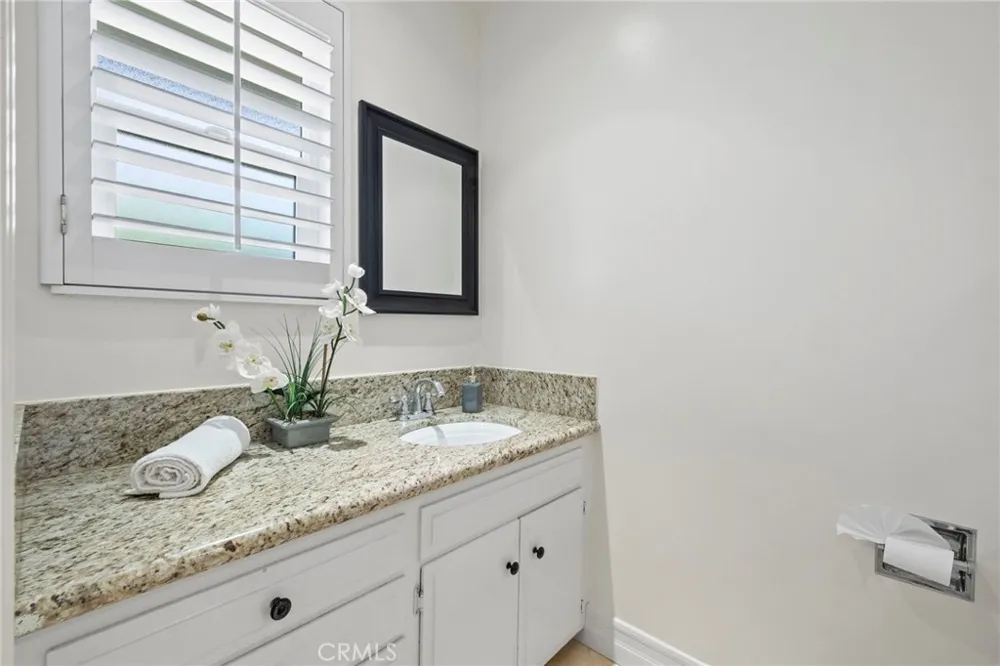 956 W 14th Street Upland, CA 91786