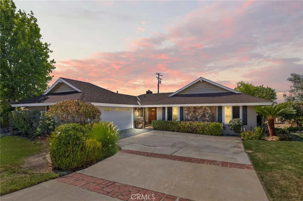 956 W 14th Street Upland, CA 91786