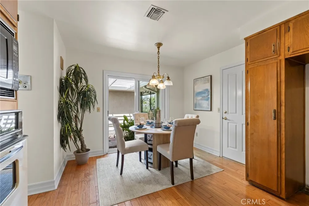 956 W 14th Street Upland, CA 91786