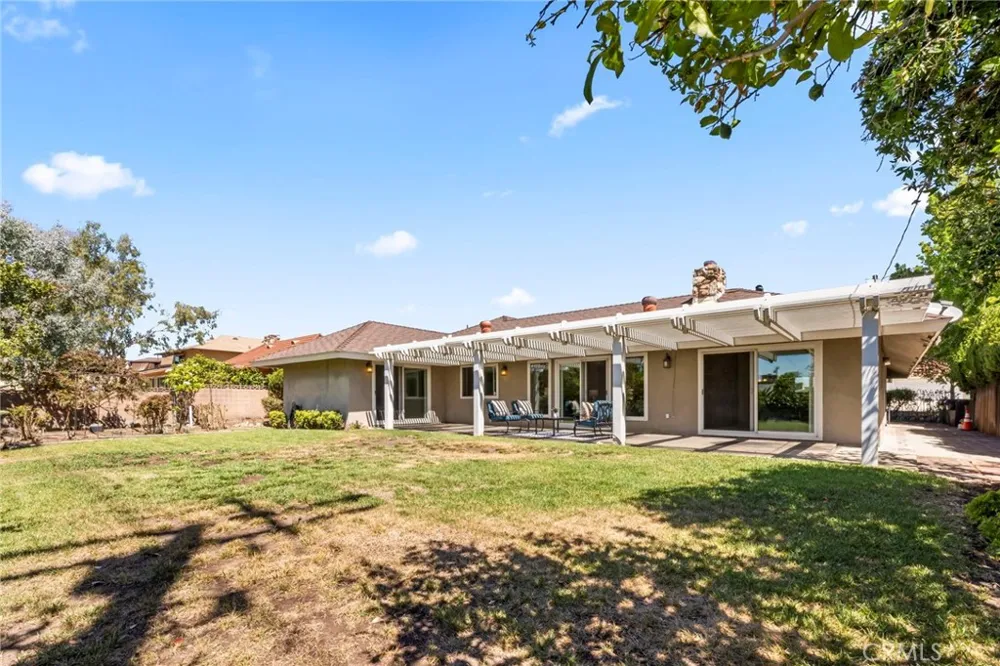 956 W 14th Street Upland, CA 91786