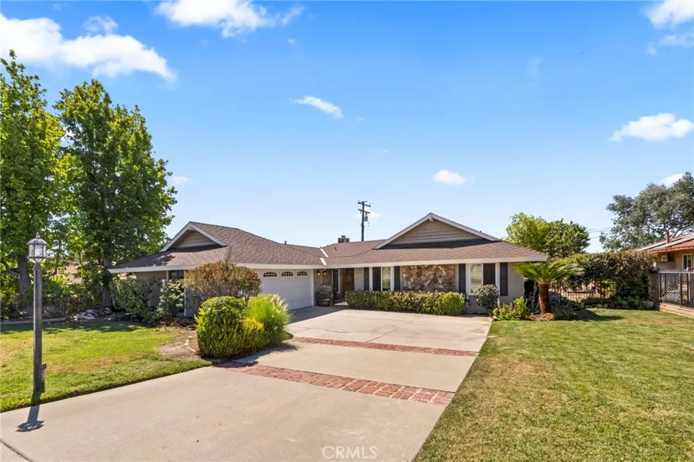 956 W 14th Street Upland, CA 91786
