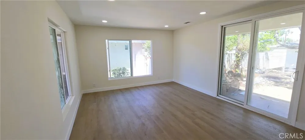 6324 Tampa Los Angeles, CA 91335