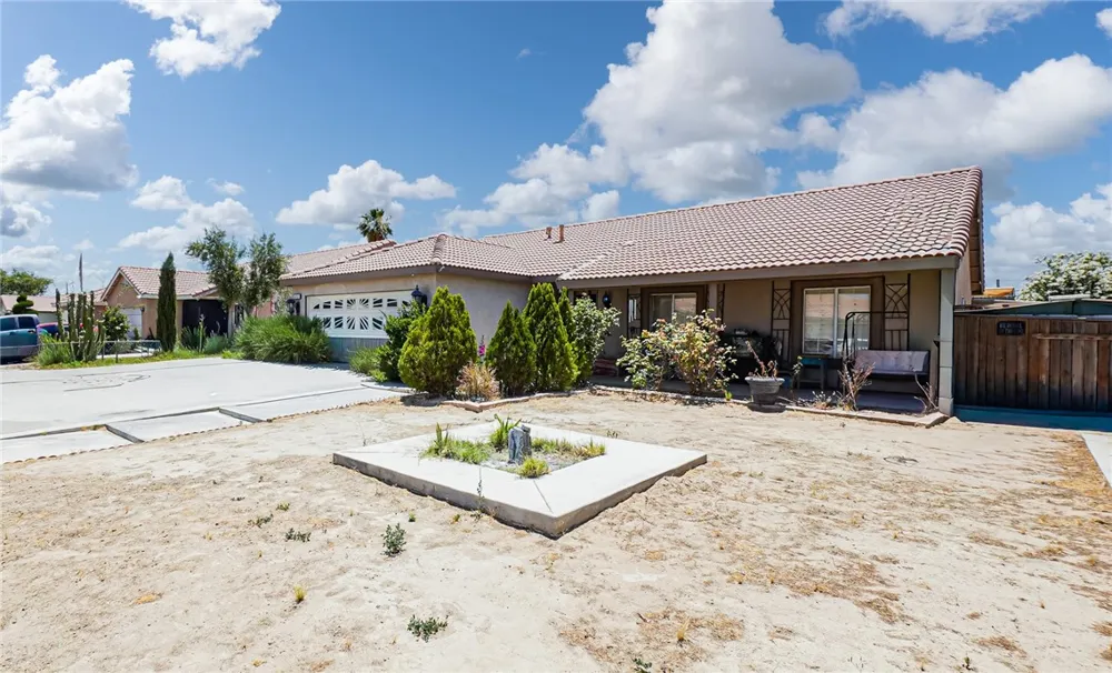 10727 Pershing Adelanto, CA 92301