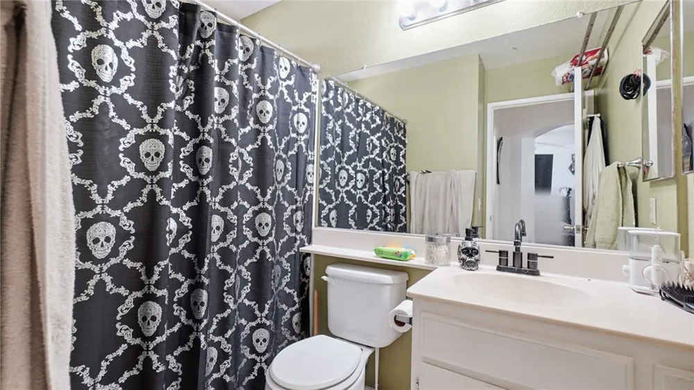10727 Pershing Adelanto, CA 92301