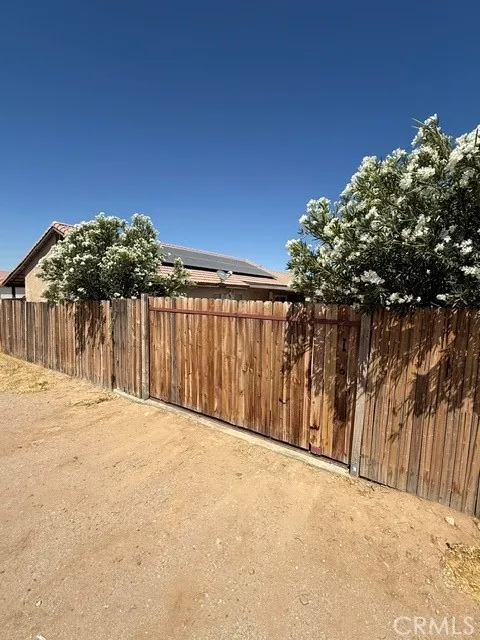 10727 Pershing Adelanto, CA 92301