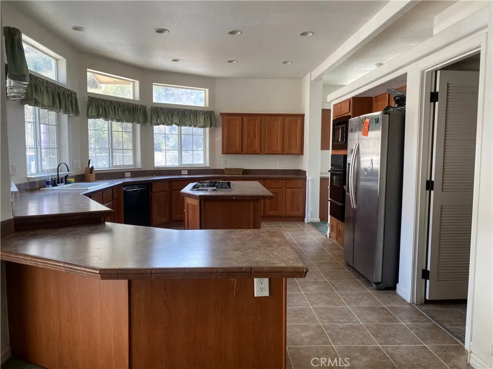 9895 Mias Canyon Banning, CA 92220