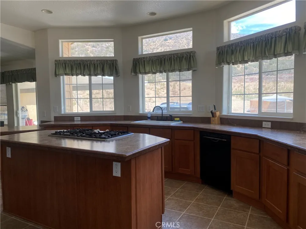 9895 Mias Canyon Banning, CA 92220