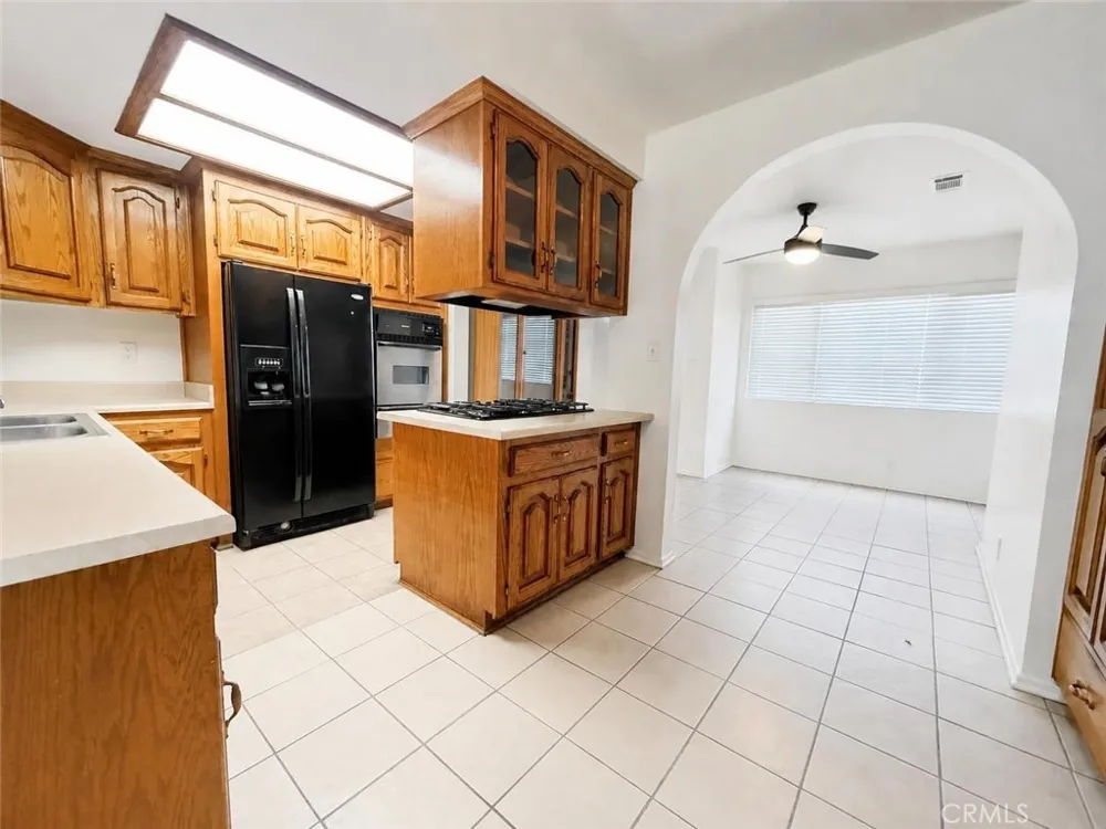 14624 Hutchcroft La Puente, CA 91744