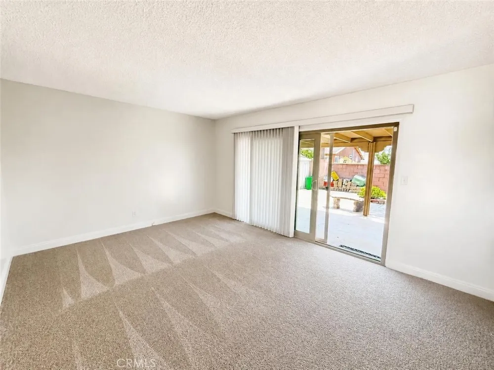 14624 Hutchcroft La Puente, CA 91744