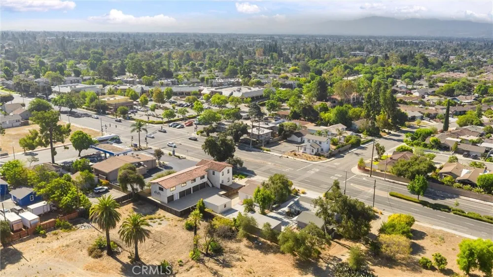 449 Arrow Highway Claremont, CA 91711