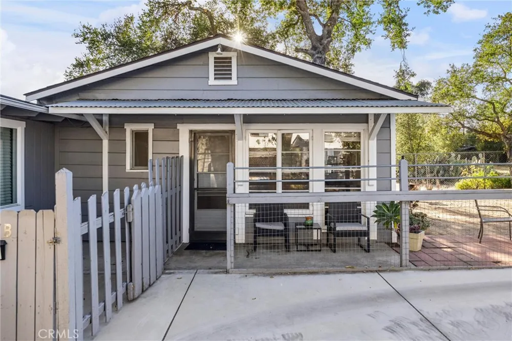 449 Arrow Highway Claremont, CA 91711