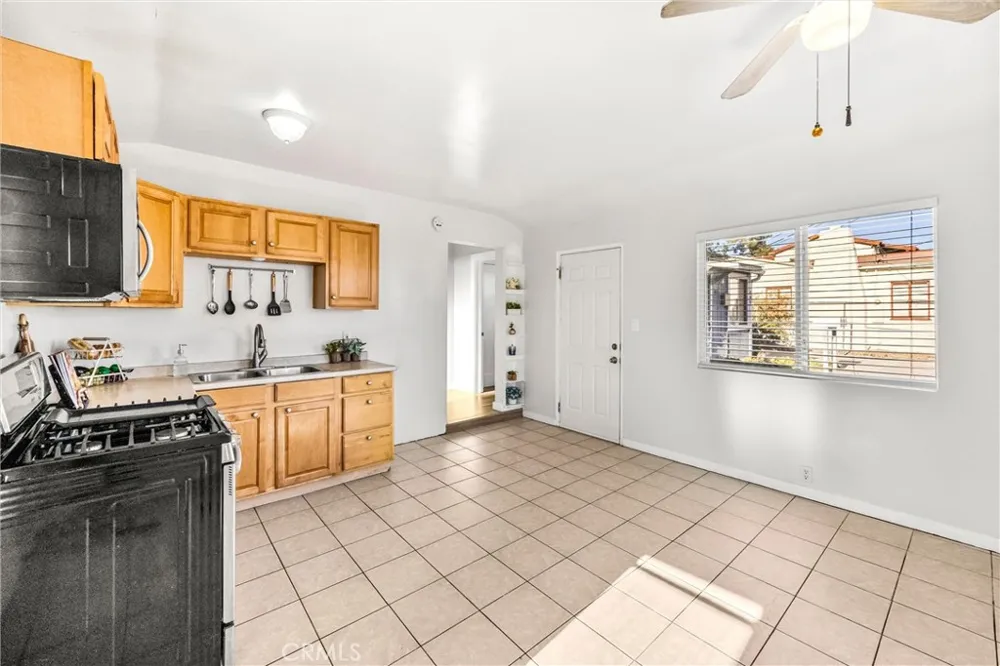 449 Arrow Highway Claremont, CA 91711