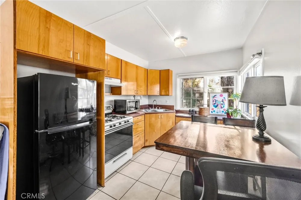 449 Arrow Highway Claremont, CA 91711