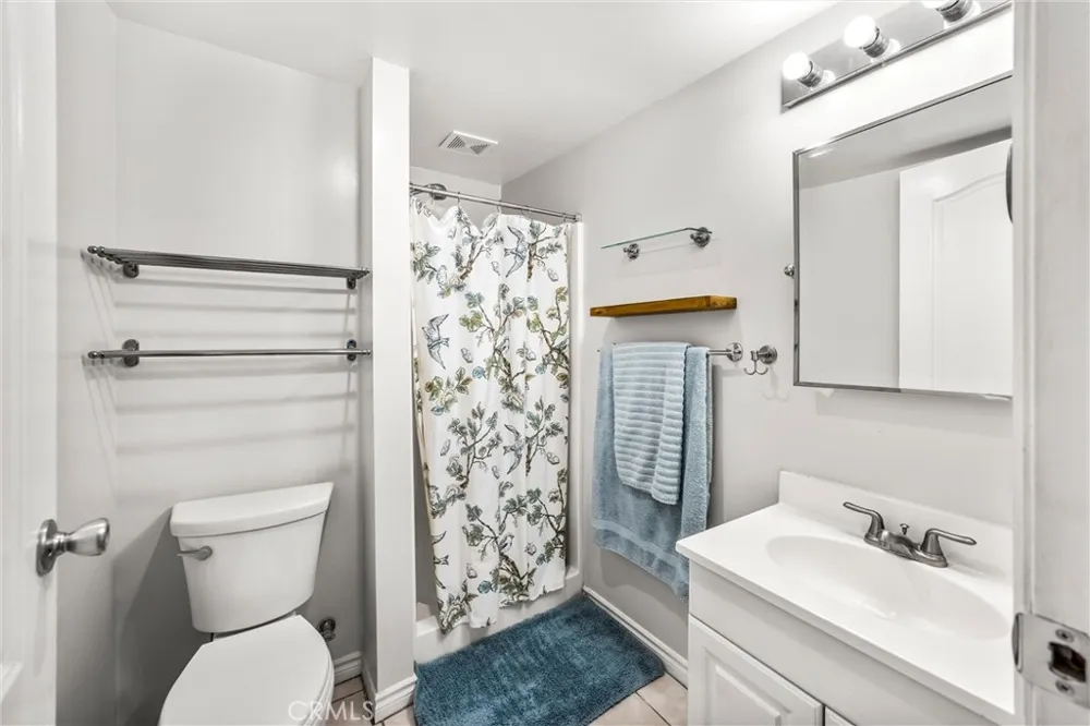 449 Arrow Highway Claremont, CA 91711