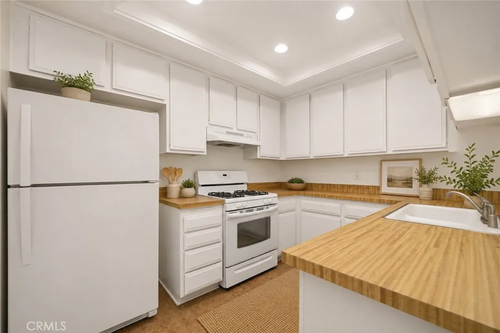 1251 Bonnie Glen Lane San Dimas, CA 91773