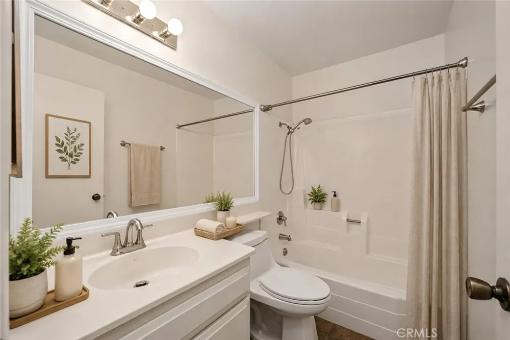 1251 Bonnie Glen Lane San Dimas, CA 91773