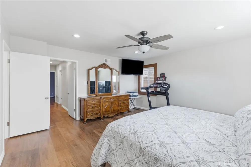 14612 Dunnet La Mirada, CA 90638