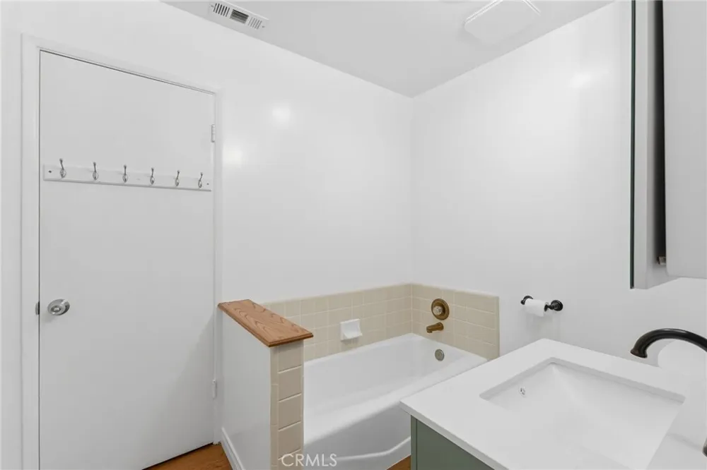 14612 Dunnet La Mirada, CA 90638