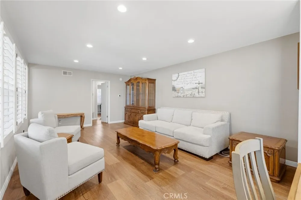 14612 Dunnet La Mirada, CA 90638