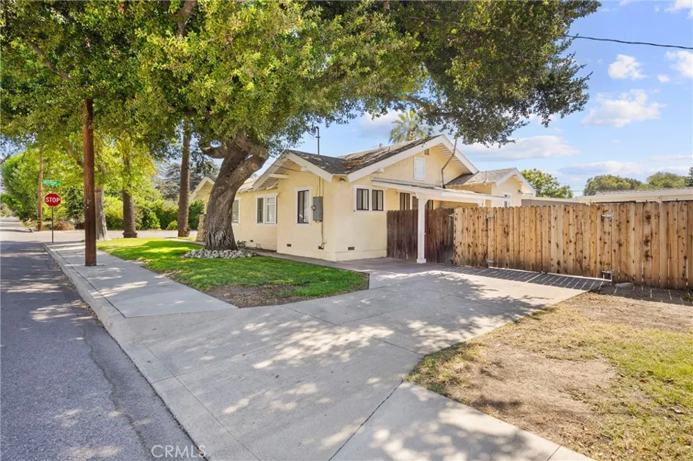 2408 2nd Street La Verne, CA 91750