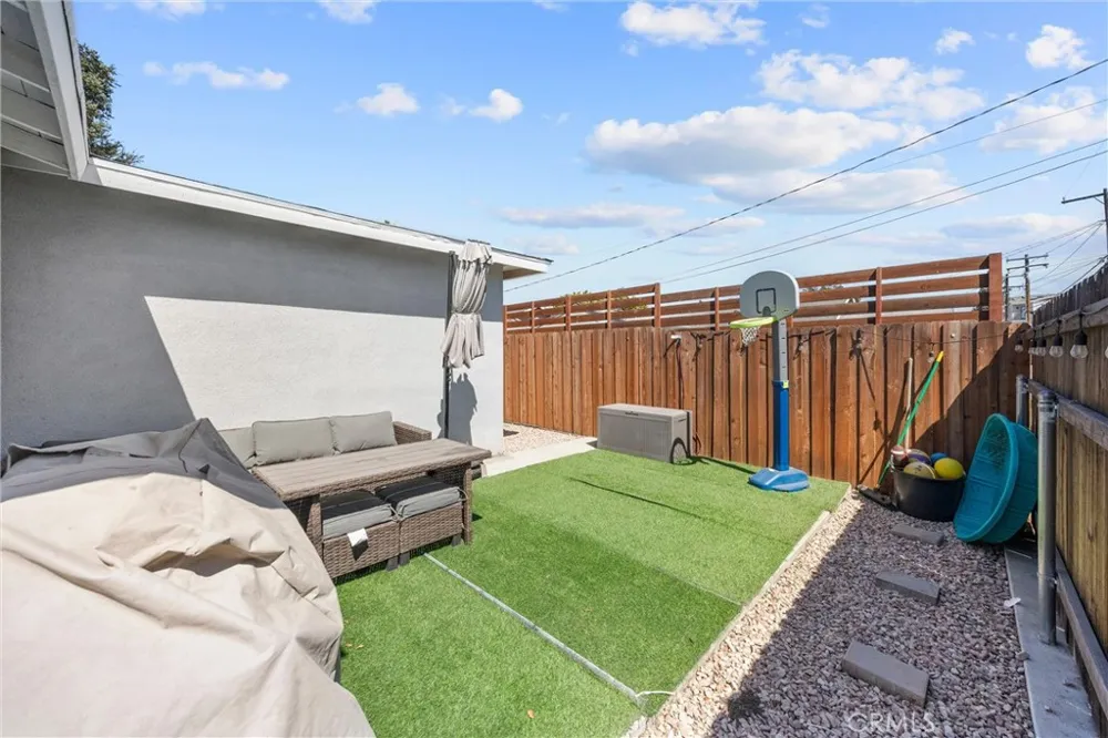 2408 2nd Street La Verne, CA 91750