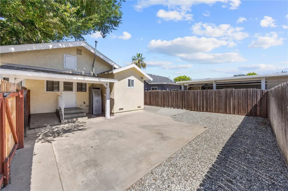 2408 2nd Street La Verne, CA 91750
