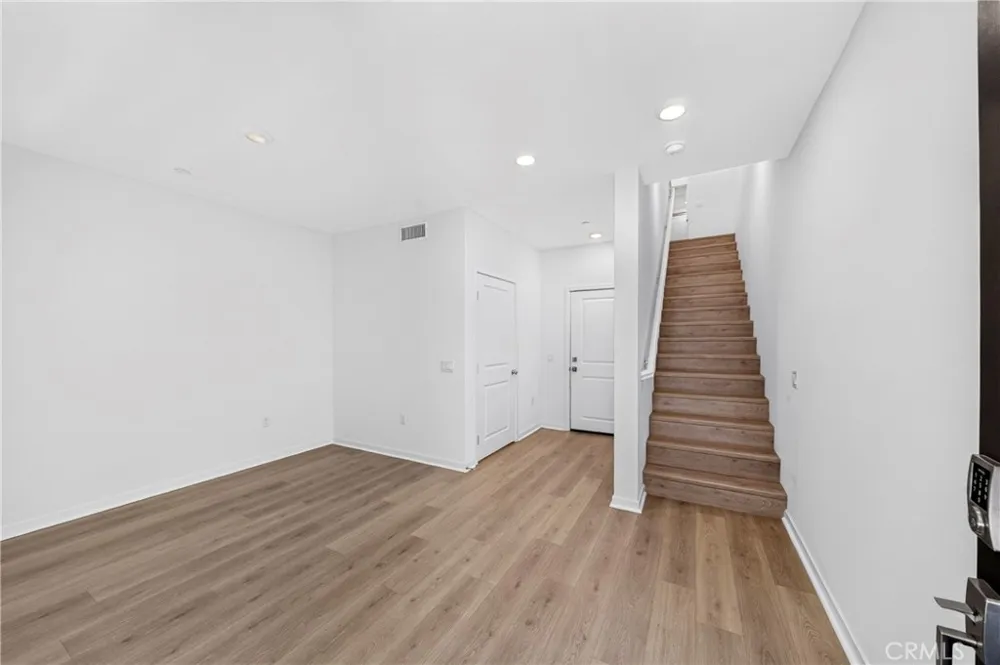 16426 Whittier Blvd. #5 Whittier, CA 90603