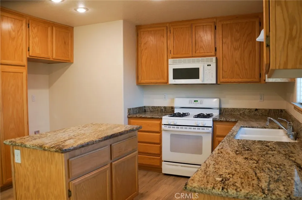 21432 Keller Court California City, CA 93505