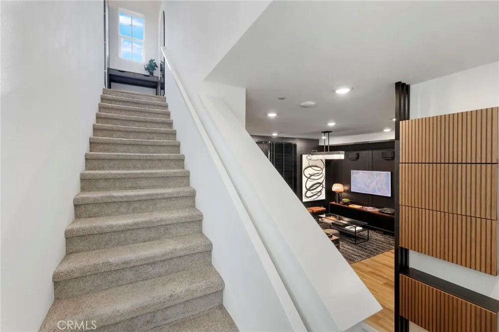 713 Cara Cara Lane Covina, CA 91723
