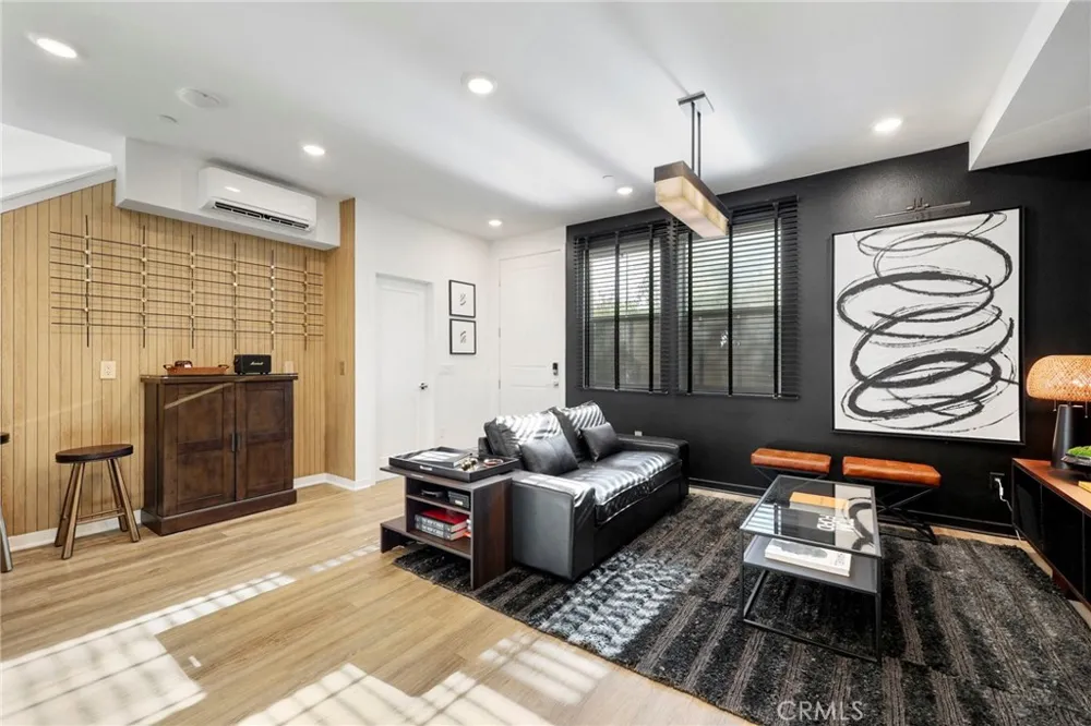 713 Cara Cara Lane Covina, CA 91723
