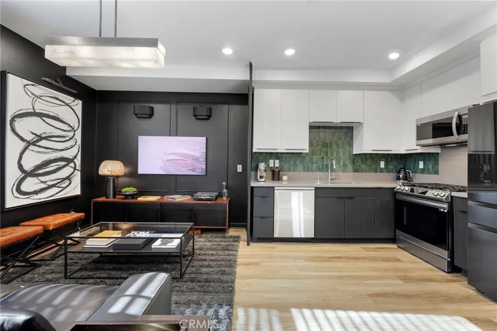 713 Cara Cara Lane Covina, CA 91723