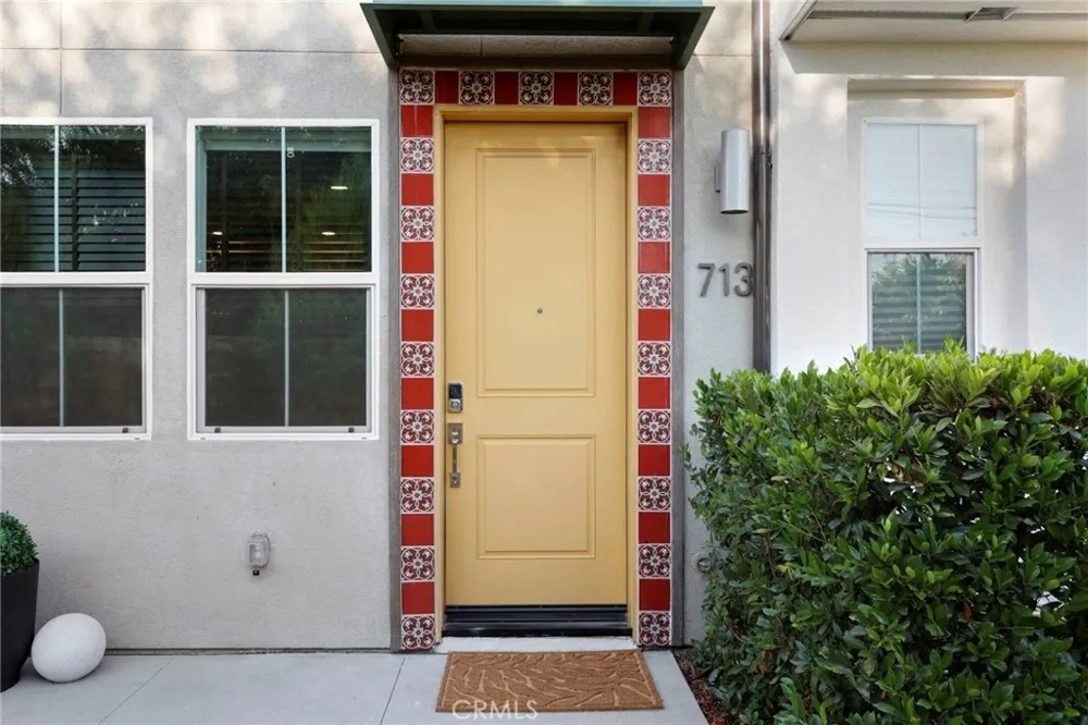 713 Cara Cara Lane Covina, CA 91723