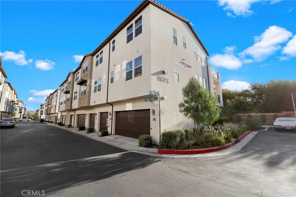 713 Cara Cara Lane Covina, CA 91723