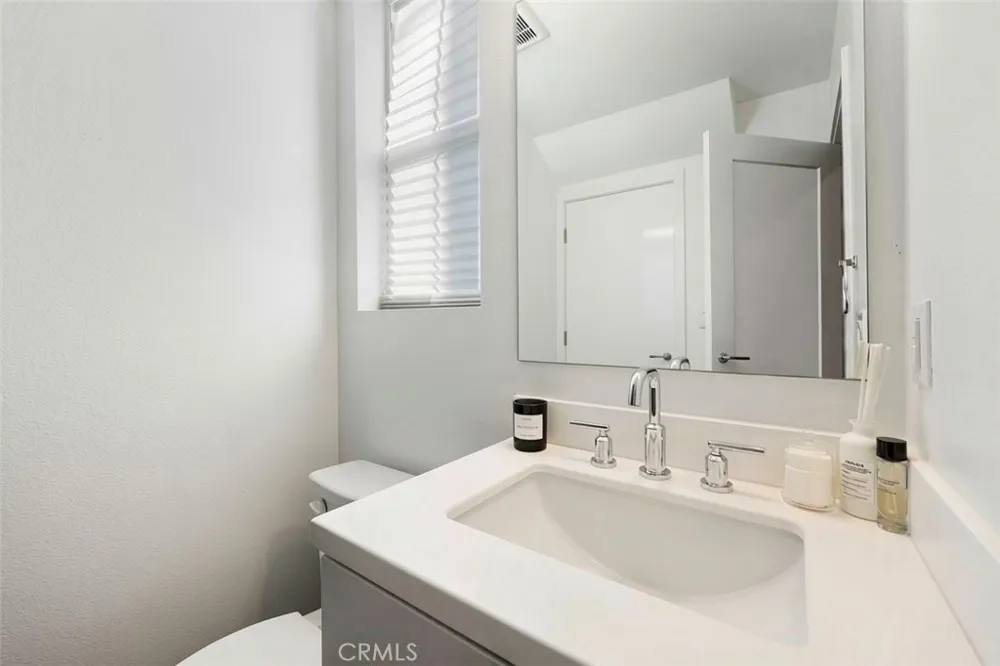 713 Cara Cara Lane Covina, CA 91723
