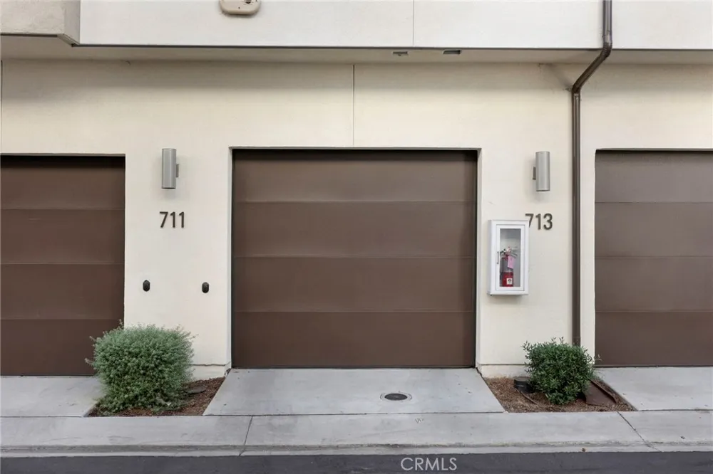 713 Cara Cara Lane Covina, CA 91723