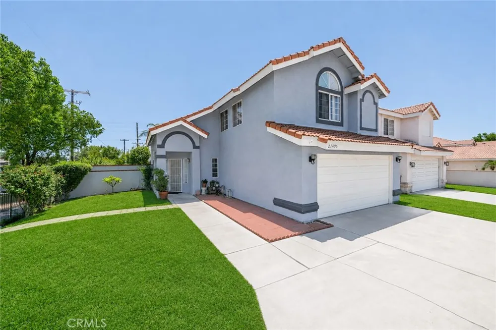 27495 Silverberry Highland, CA 92346