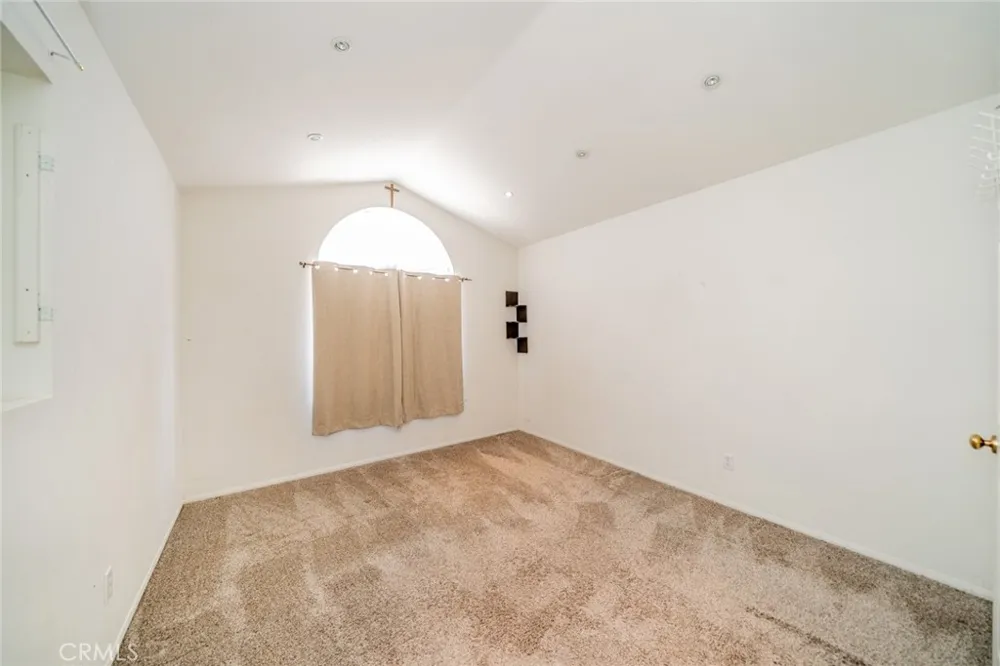 27495 Silverberry Highland, CA 92346